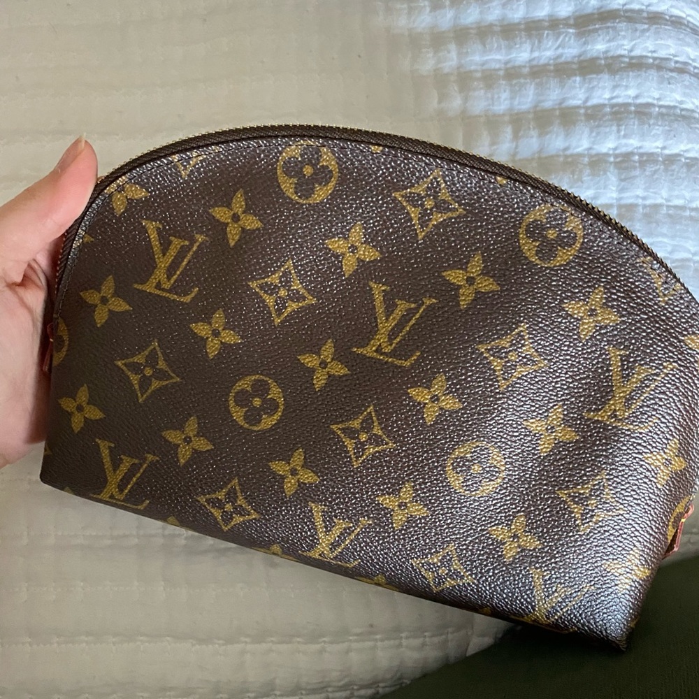 Genuine Louis Vuitton make up bag w/ original case